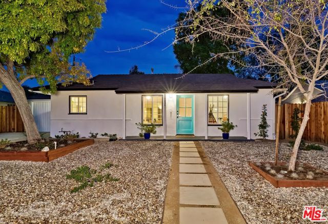 7236 Encino Avenue, Van Nuys CA: https://media.crmls.org/mediaz/ad01d8a1-fc8e-4f2f-a9d1-b9bbd2801891.jpg