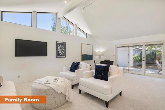 1235 Montclaire Way, Los Altos CA: https://media.crmls.org/mediaz/ad01fb11-6785-4a5a-b8fb-0e8e70a5dcf0.jpg