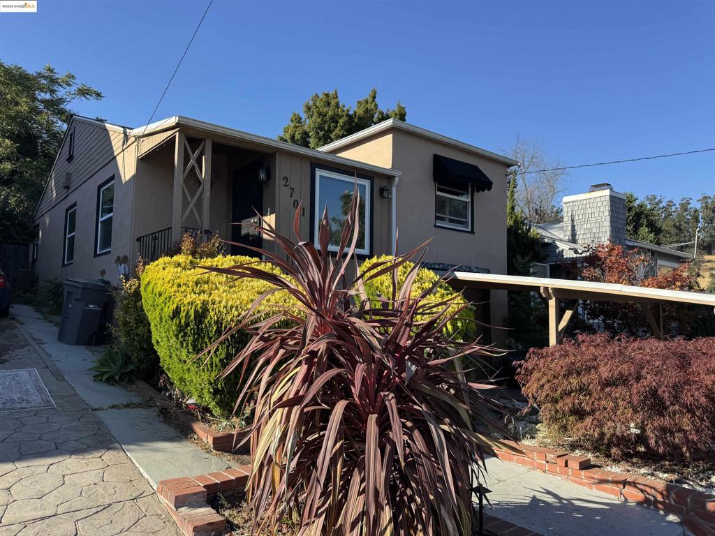 2701 Oliver Ave