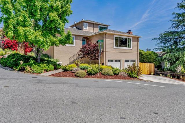 30 Valley Road, San Carlos CA: https://media.crmls.org/mediaz/ad02d6be-bf98-4428-bbc7-78e3005e1aaf.jpg