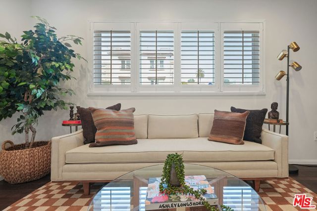 614 Rosemont Avenue, Los Angeles CA: https://media.crmls.org/mediaz/ad02f872-c3cc-4fe5-acb9-0d331c1d45c1.jpg