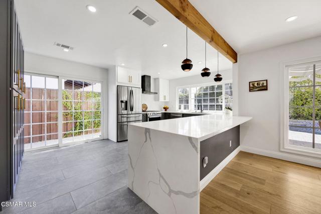 1661 Oldcastle Place, Westlake Village CA: https://media.crmls.org/mediaz/ad032ec7-1c4f-444f-a169-203787527d3e.jpg