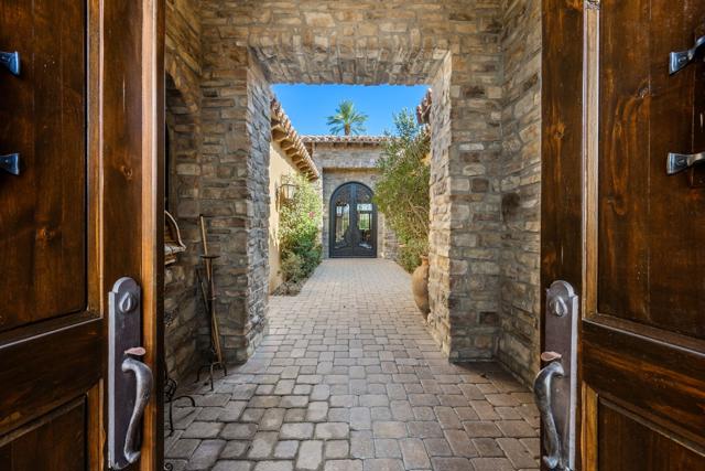 81874 Couples Court, La Quinta CA: https://media.crmls.org/mediaz/ad034d7e-1840-41cf-8963-ea1c60b7cbb3.jpg