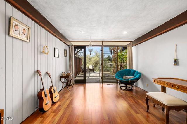 4639 El Camino Corto, La Canada Flintridge CA: https://media.crmls.org/mediaz/ad045555-9e86-486d-81f0-1ef303ccc688.jpg