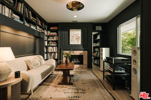 2610 Mandeville Canyon Road, Los Angeles CA: https://media.crmls.org/mediaz/ad047db4-f3b3-46a0-9847-b2e35962a34b.jpg