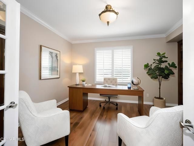 1624 Bushgrove Court, Lake Sherwood CA: https://media.crmls.org/mediaz/ad05657f-ff2d-4358-a70a-f16a4e5ee4a9.jpg