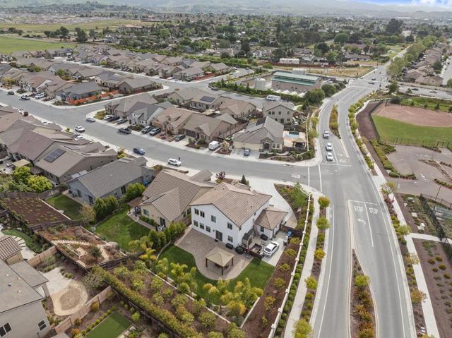 1515 Sunflower Drive, Hollister CA: https://media.crmls.org/mediaz/ad05d15e-78b7-4840-b4f0-99ba2df2f784.jpg