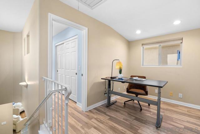 814 Kingston Ct, San Diego CA: https://media.crmls.org/mediaz/ad06d670-2b23-4a21-93c1-715e1310ca81.jpg