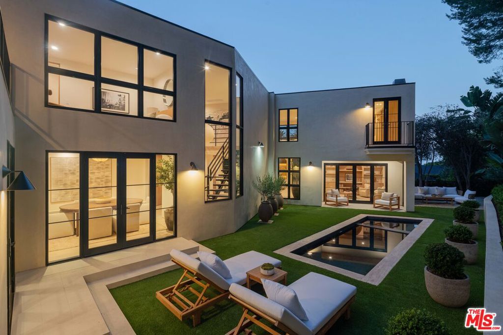 1417 Bluebird Avenue