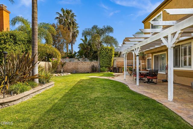 2561 Upper Bay Drive, Oxnard CA: https://media.crmls.org/mediaz/ad07cf4c-38ff-4d1b-b79f-6980560db0a9.jpg