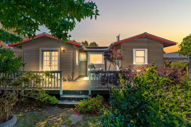 1719 Bay Street, Santa Cruz CA: https://media.crmls.org/mediaz/ad07f366-894d-4e50-8448-aebc4b73eac2.jpg