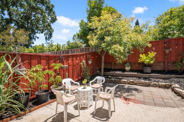 290 Bridgeside Circle, Danville CA: https://media.crmls.org/mediaz/ad082fd9-5974-4932-b8ec-c70ab72090b5.jpg