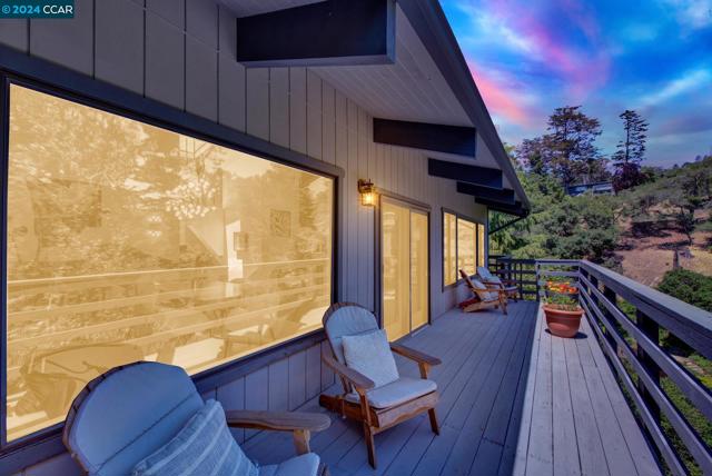 Image 36 of 39 For 7112 Sayre Dr