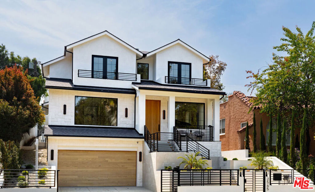 2565 Patricia Avenue