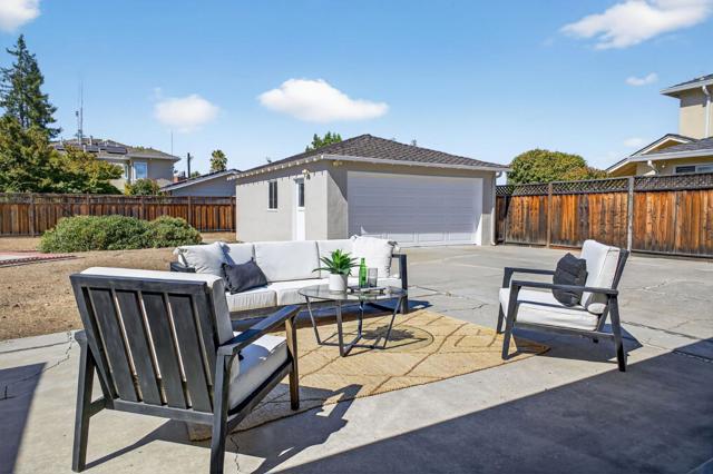 1737 Blackford Lane, San Jose CA: https://media.crmls.org/mediaz/ad08e5fe-339d-4a58-b51c-70ddb79b163d.jpg