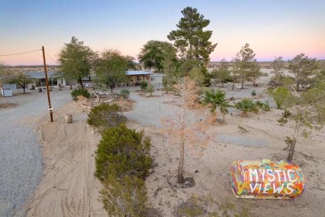 69450 Amboy Road, 29 Palms CA: https://media.crmls.org/mediaz/ad0966a1-479b-422d-9acd-ea03897ce7dd.jpg