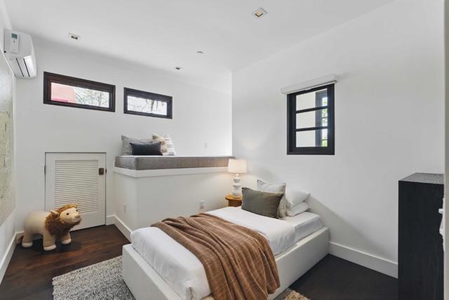642 Middlefield Road, Palo Alto CA: https://media.crmls.org/mediaz/ad096bcf-43b2-4897-bedd-472a1183257d.jpg