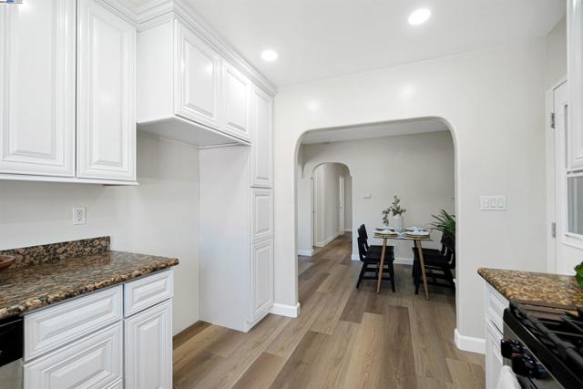 23639 Odom Dr, Hayward CA: https://media.crmls.org/mediaz/ad09d1d9-cb78-4b1a-80b5-ed532c658160.jpg