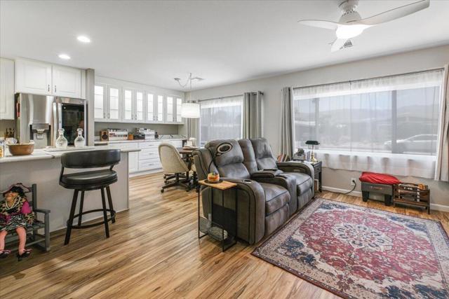 39564 Ciega Creek Drive, Palm Desert CA: https://media.crmls.org/mediaz/ad09e58c-6197-4d04-858f-8f4275c524aa.jpg