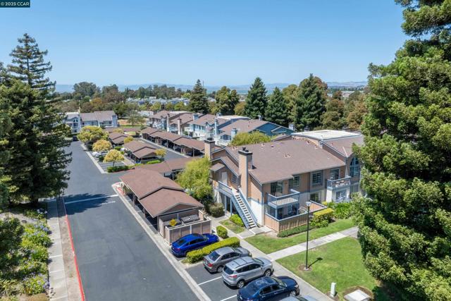 15 Glenwood, Hercules CA: https://media.crmls.org/mediaz/ad0bab87-4f7f-4c67-af84-fb1b243c5bee.jpg