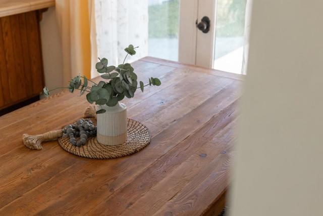 101 El Sereno Drive, Scotts Valley CA: https://media.crmls.org/mediaz/ad0bea8b-a1dd-4b2f-be27-a30c6d922051.jpg