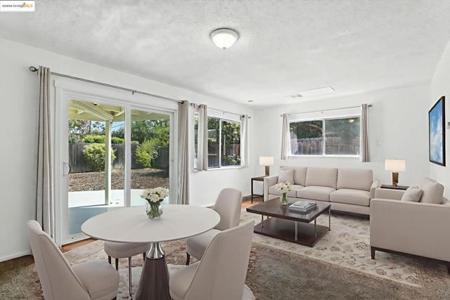 6725 Austin Way, Sacramento CA: https://media.crmls.org/mediaz/ad0c2bf4-1974-43e9-bd62-eee7db331a93.jpg