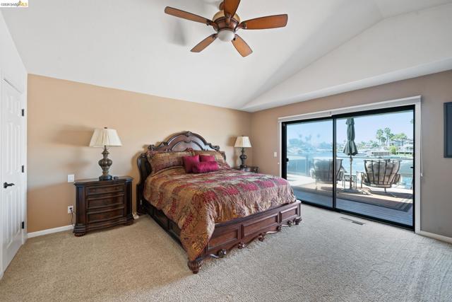 Image 19 of 39 For 5621 Starboard Dr