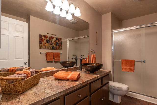 39432 Narcissus Way, Palm Desert CA: https://media.crmls.org/mediaz/ad0c6fd9-1019-4839-be4e-995bd9984511.jpg