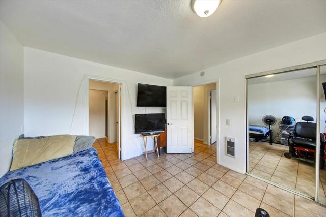 1420 Hilltop Drive, Chula Vista CA: https://media.crmls.org/mediaz/ad0c8904-e0d8-46e2-9001-980ad89d0fec.jpg