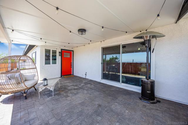 1210 Maria Ave, Spring Valley CA: https://media.crmls.org/mediaz/ad0d1d25-c091-49f8-8baa-91b2cd5f3219.jpg