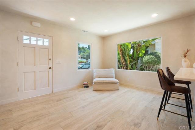 Detail Gallery Image 3 of 20 For 2328 Myrtle Ave, San Diego,  CA 92104 - 2 Beds | 1 Baths