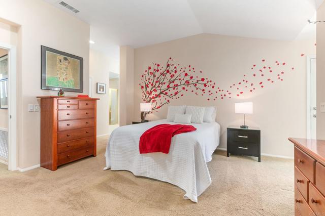 1911 La Subida Way, San Marcos CA: https://media.crmls.org/mediaz/ad0e29e3-a7d7-4bc9-98d3-79f42f183092.jpg