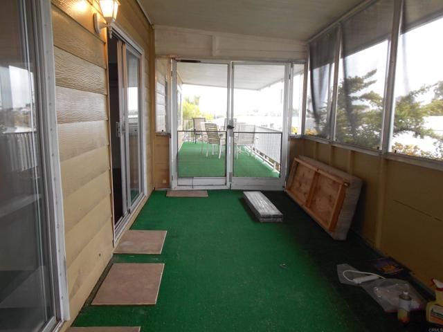 2003 Bayview Hts, San Diego CA: https://media.crmls.org/mediaz/ad0eb13d-ec4d-474d-b253-dd348b67ccdb.jpg