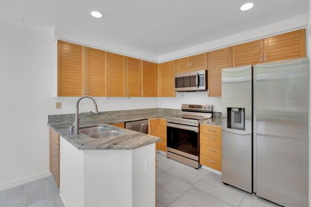 6426 Caminito Listo, San Diego CA: https://media.crmls.org/mediaz/ad0f68ee-9e21-4770-a599-345af2ff0405.jpg