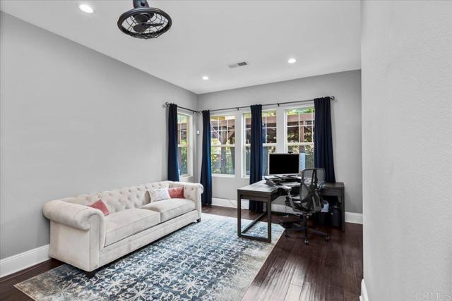 543 Ledge Street, San Marcos CA: https://media.crmls.org/mediaz/ad0f8beb-650b-4ebb-9538-542e43ff0563.jpg