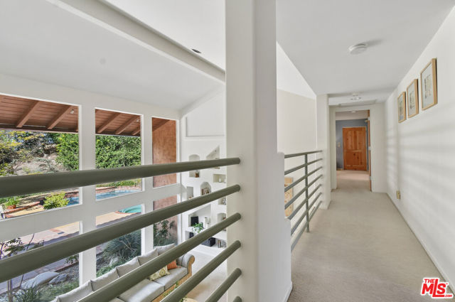 4734 Louise Avenue photo 49