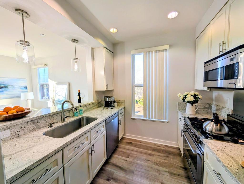 1066 41st Avenue #A207