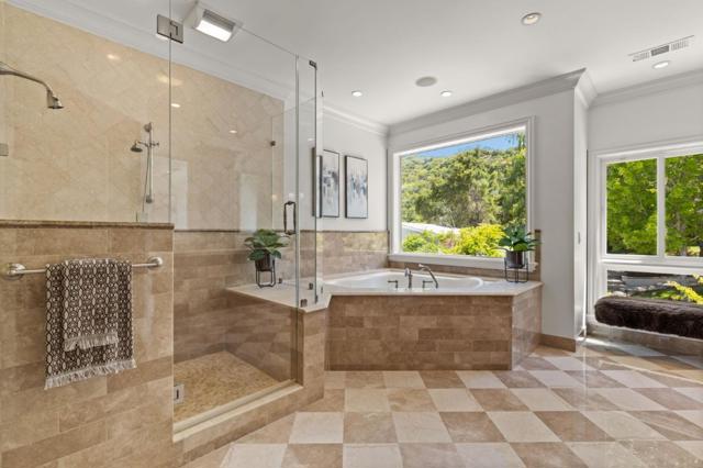 16541 Cypress Way, Los Gatos CA: https://media.crmls.org/mediaz/ad103f2f-4ad0-4569-95e3-d136bc73515e.jpg