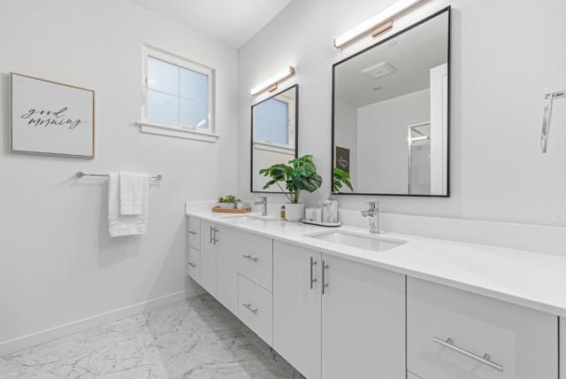 139 Flynn Avenue, Mountain View CA: https://media.crmls.org/mediaz/ad10cae7-5745-42f3-a048-08374dd8d14a.jpg