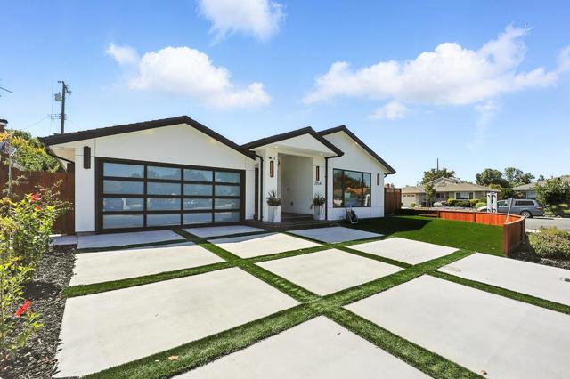2154 Briarwood Drive, Santa Clara CA: https://media.crmls.org/mediaz/ad11147e-8002-43e8-abf9-44bb4ced2985.jpg