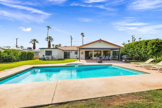 42905 Texas Avenue, Palm Desert CA: https://media.crmls.org/mediaz/ad116c96-18f4-47a2-8ad9-9d77b6d9fb32.jpg