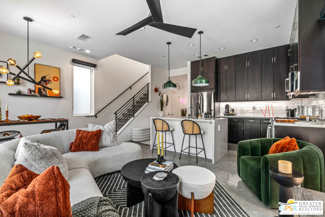 482 Paragon Loop, Palm Springs CA: https://media.crmls.org/mediaz/ad11b5f5-b54c-408b-a30f-11c4a15c064a.jpg