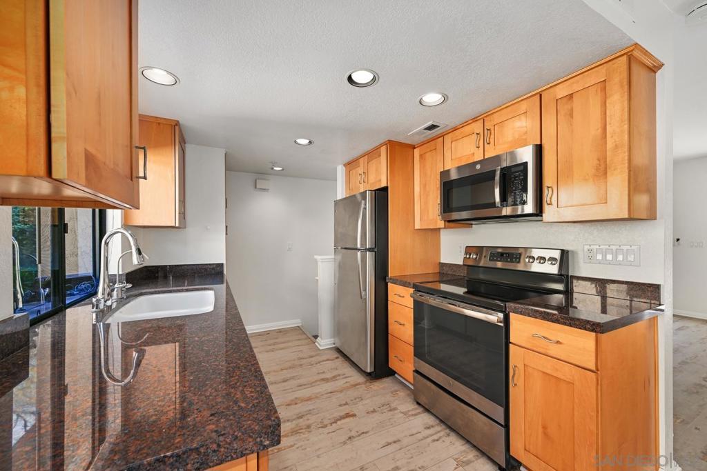 1680 Coast Highway 101 - photo 13