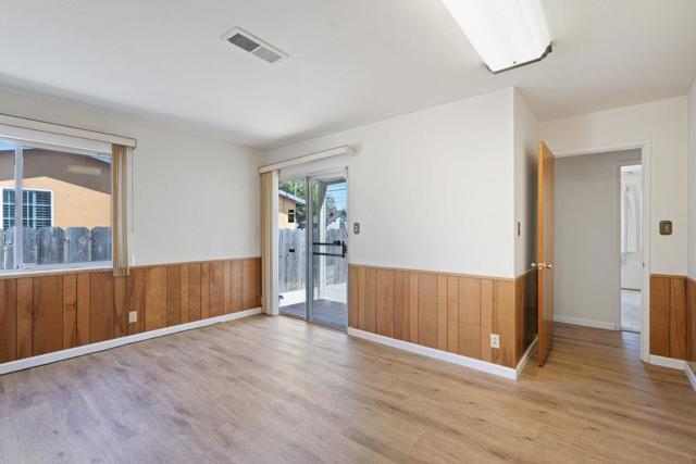 582 E Alvin Drive, Salinas CA: https://media.crmls.org/mediaz/ad12dd98-ad81-4363-bf85-95b5cc1ddbc2.jpg