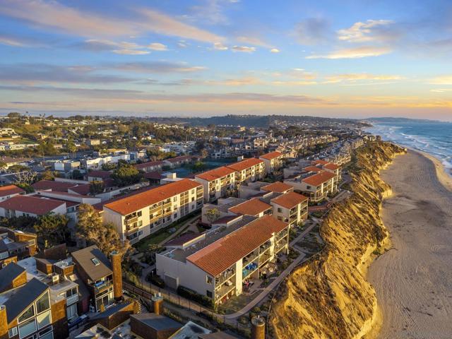 429 S Sierra Ave, Solana Beach CA: https://media.crmls.org/mediaz/ad131261-2732-4a71-ba7d-cfe3201b3fa0.jpg