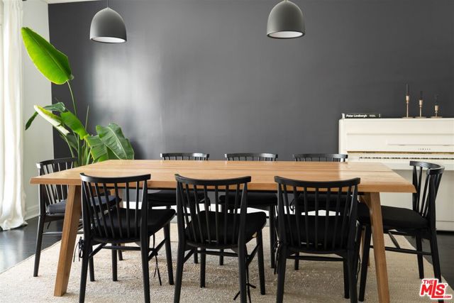 10736 Le Conte Avenue, Los Angeles CA: https://media.crmls.org/mediaz/ad131a51-8e47-4c7e-b294-cfa1370aead8.jpg