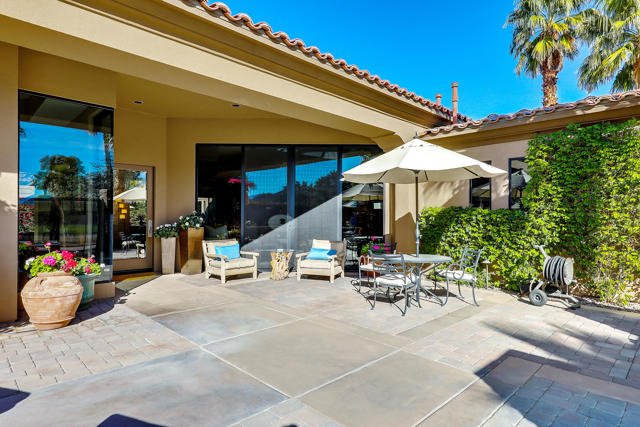 005_Front Patio