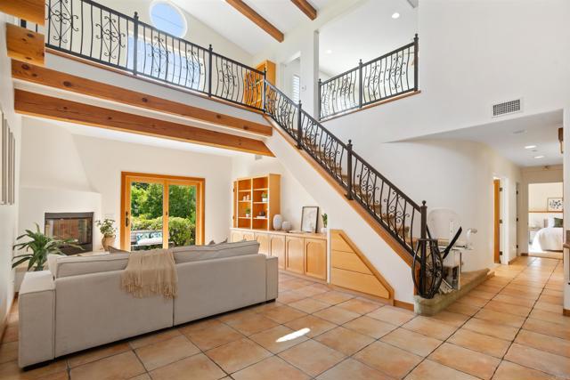 2320 Ivy Road, Oceanside CA: https://media.crmls.org/mediaz/ad1350f3-af76-4645-9f89-9c794526f18a.jpg