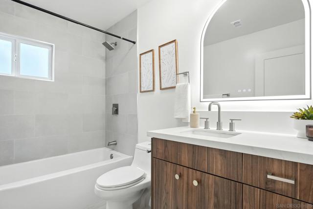 2064 Catalina Blvd, San Diego CA: https://media.crmls.org/mediaz/ad138f37-087e-4663-aa33-b997962a4200.jpg