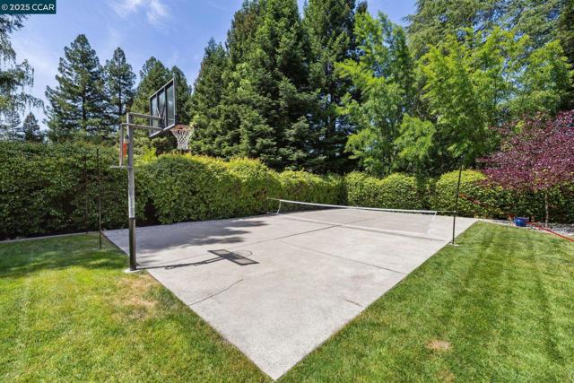 210 Still Creek Rd, Danville CA: https://media.crmls.org/mediaz/ad13f1b7-30d0-482b-b241-a6211ffd6b3f.jpg